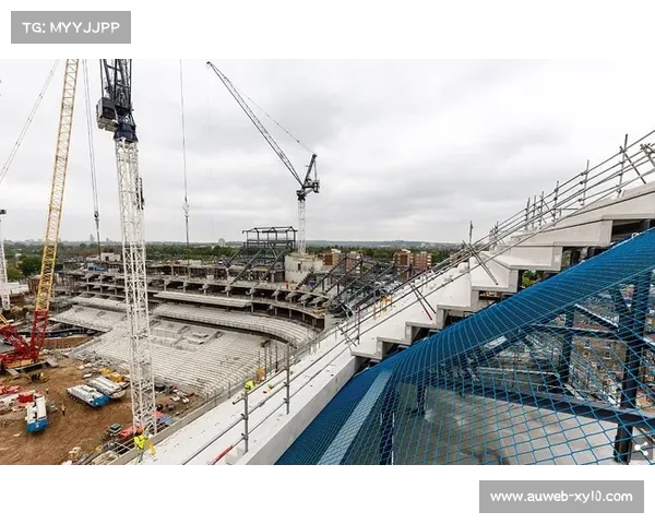 托特纳姆热刺宣布，白鹿巷球场南看台扩建工程将于2026年夏季完工